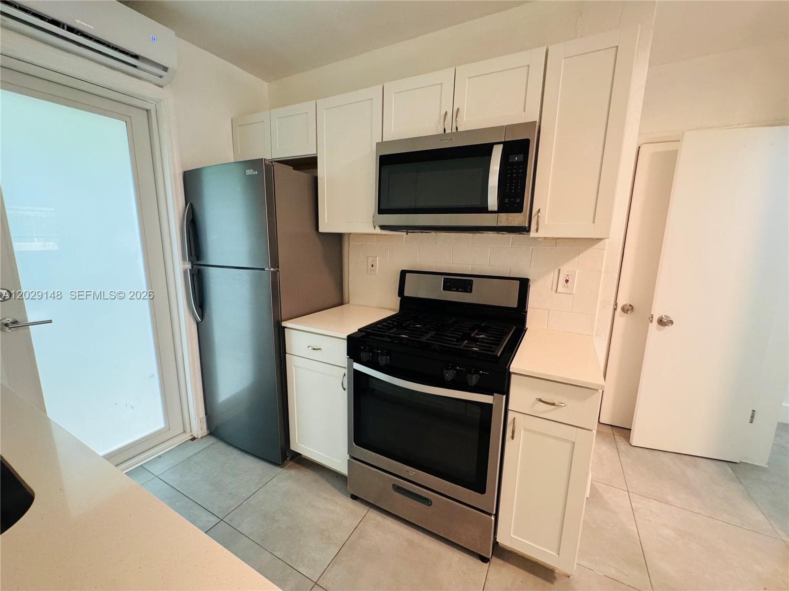 75 Washington Ave # 10, Miami Beach FL 33139 photo 4