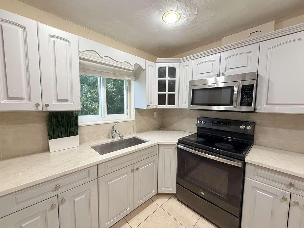 2210 Taylor Street # 207, Hollywood FL 33020 photo 2