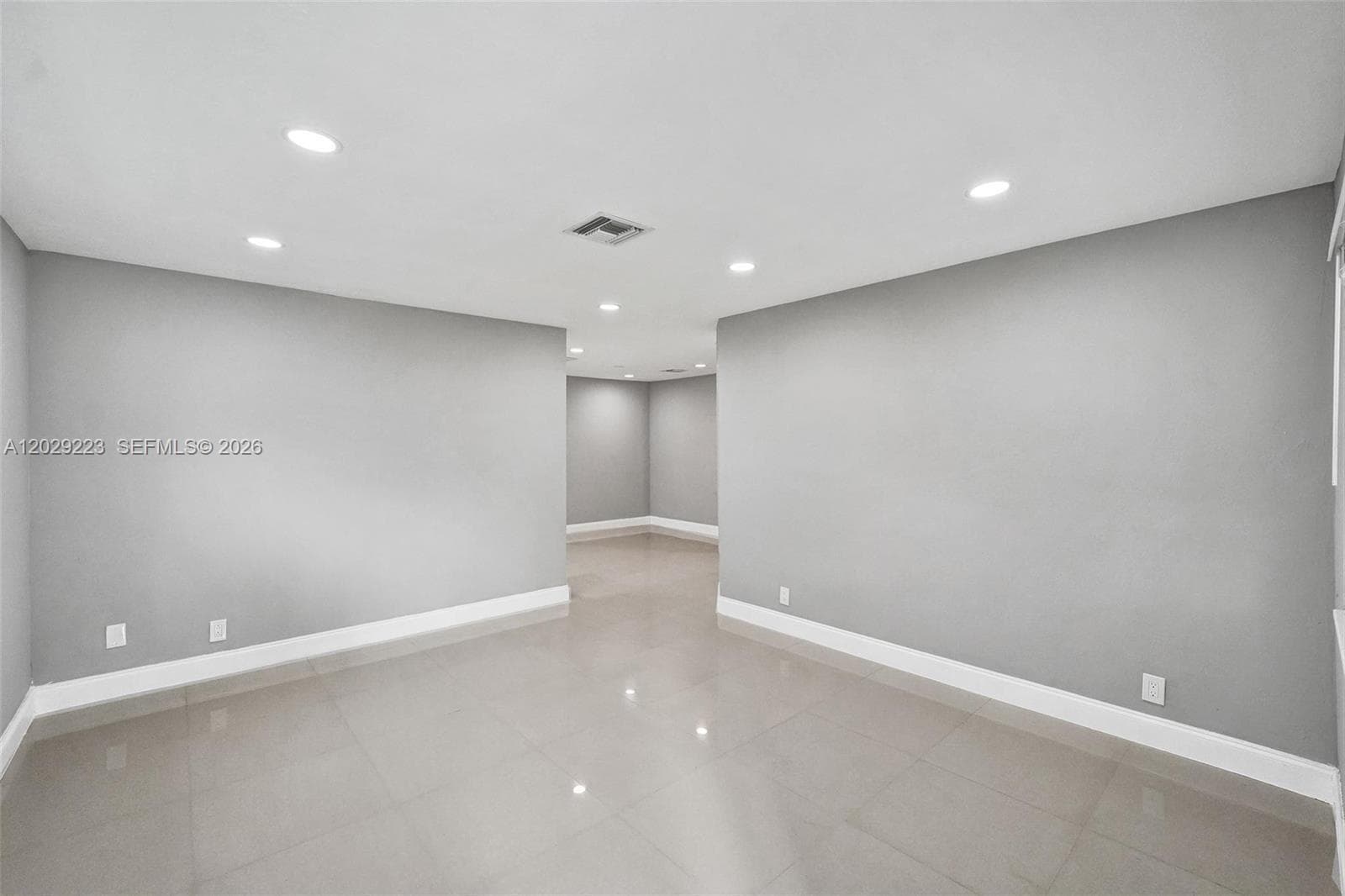 1423 Garfield St, Hollywood FL 33020 photo 4