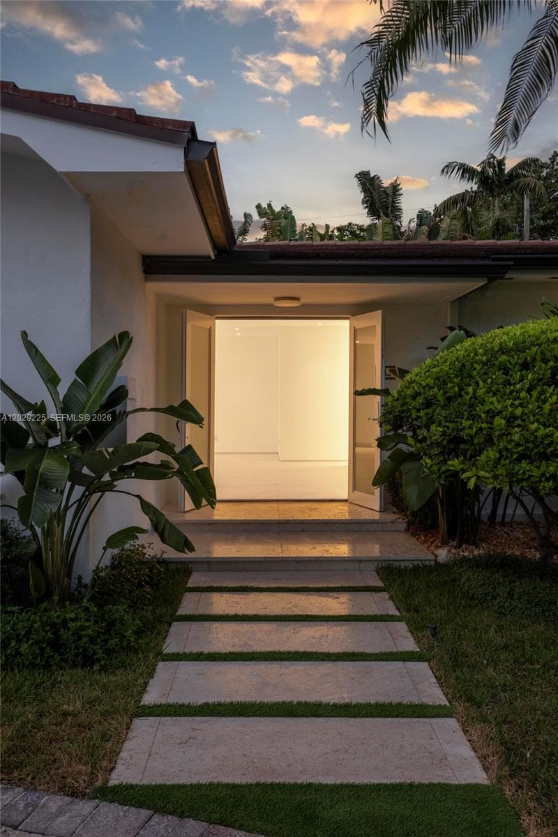 145 S Prospect Dr, Coral Gables FL 33133 photo 4
