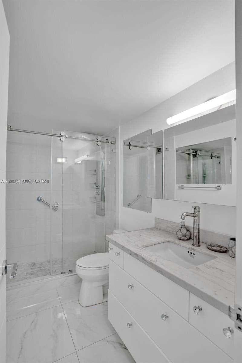 2500 Parkview Dr # 1008, Hallandale Beach FL 33009 photo 2