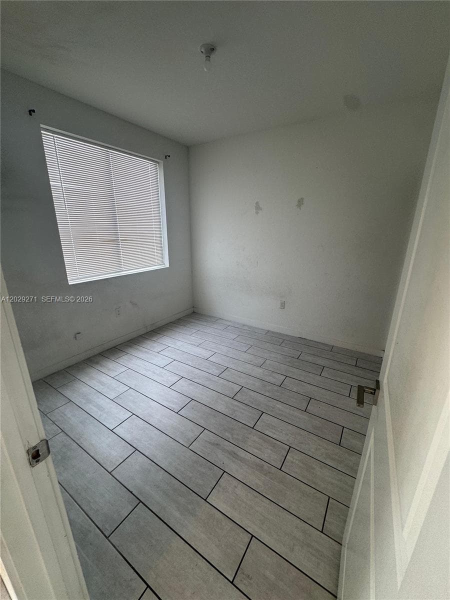 1048 SE 23rd Ter, Homestead FL 33035 photo 5