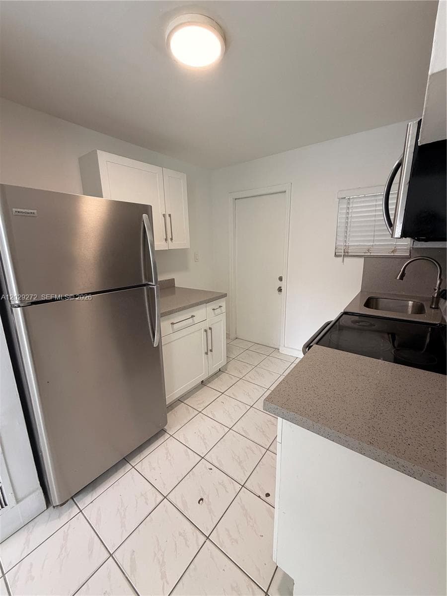 2420 NW 31st St # 3, Miami FL 33142 photo 4