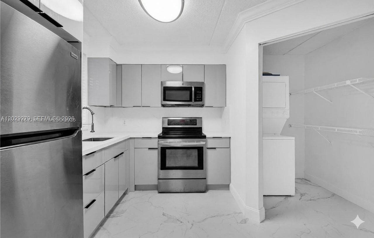 6135 NW 186th St # 202, Hialeah FL 33015 photo 4