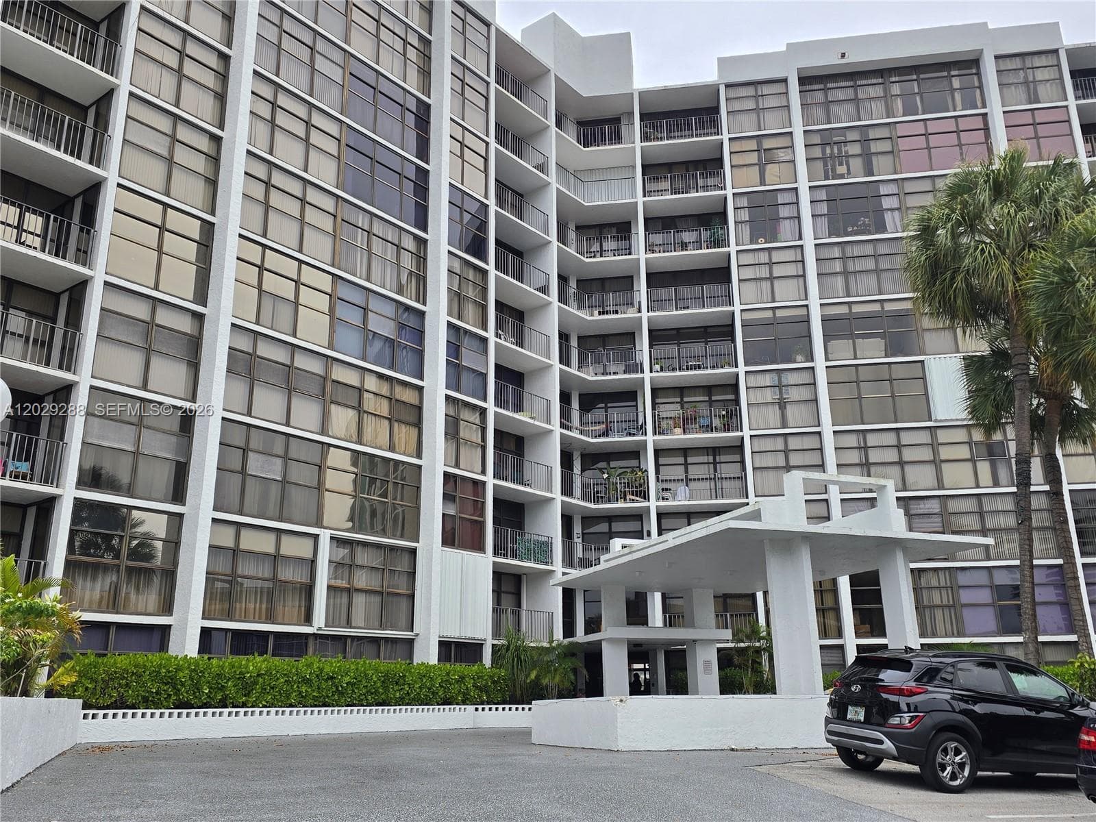 400 Leslie Dr # 416, Hallandale Beach FL 33009 photo 2