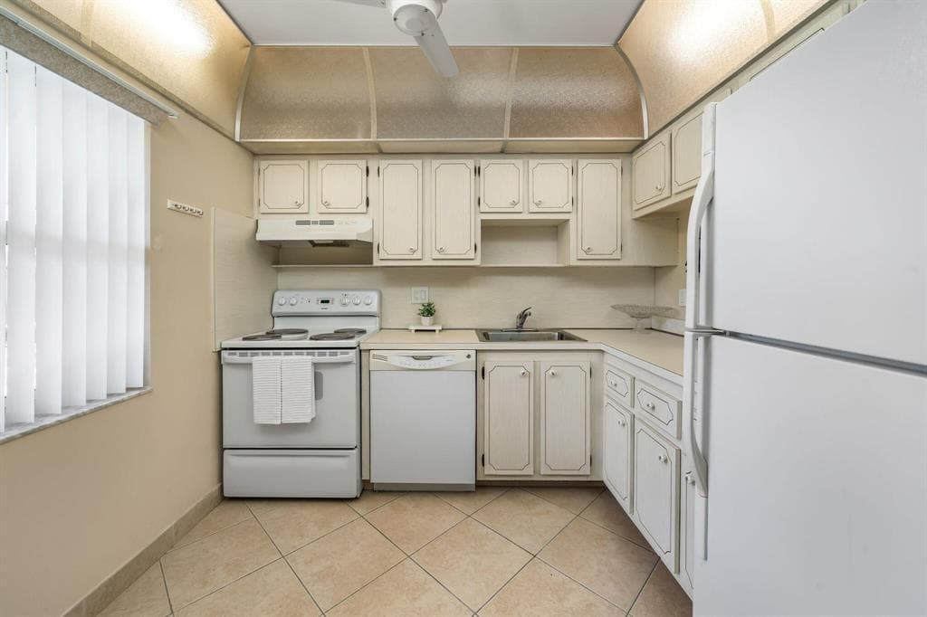 7360 NW 1st Street NW # 208, Margate FL 33063 photo 4