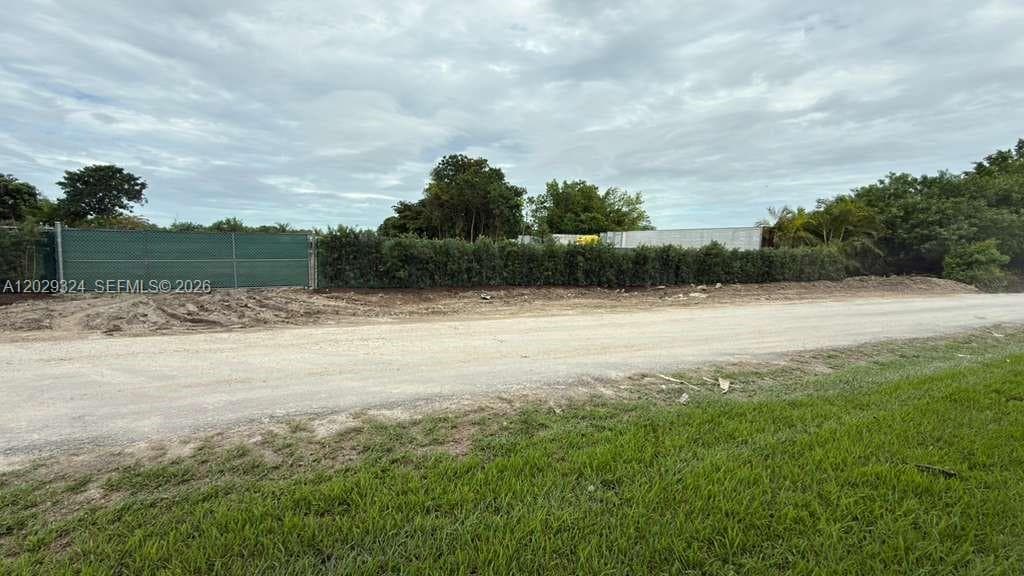 16555 SW 213TH AVE, Miami FL 33187 photo 3