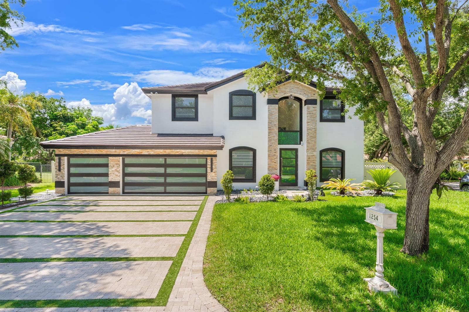 1254 NW 102nd Way, Coral Springs FL 33071 photo 3