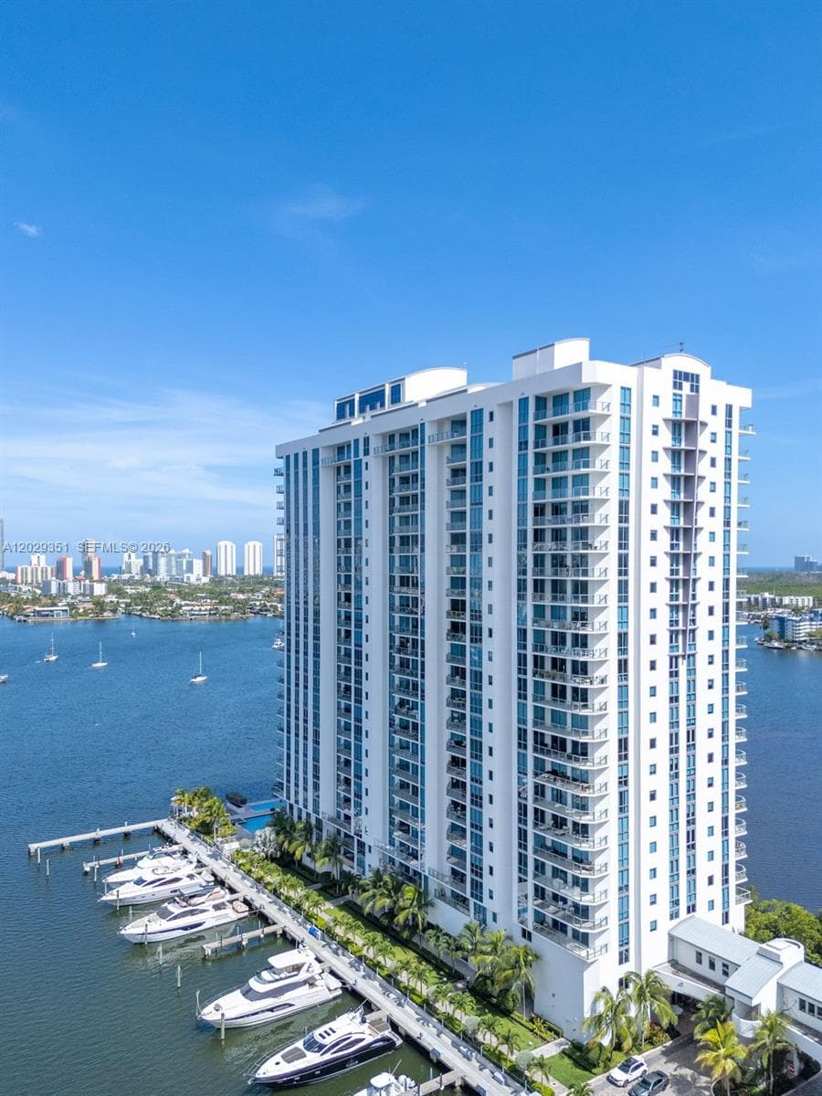 17111 BISCAYNE BL # 506, North Miami Beach FL 33160 photo 3