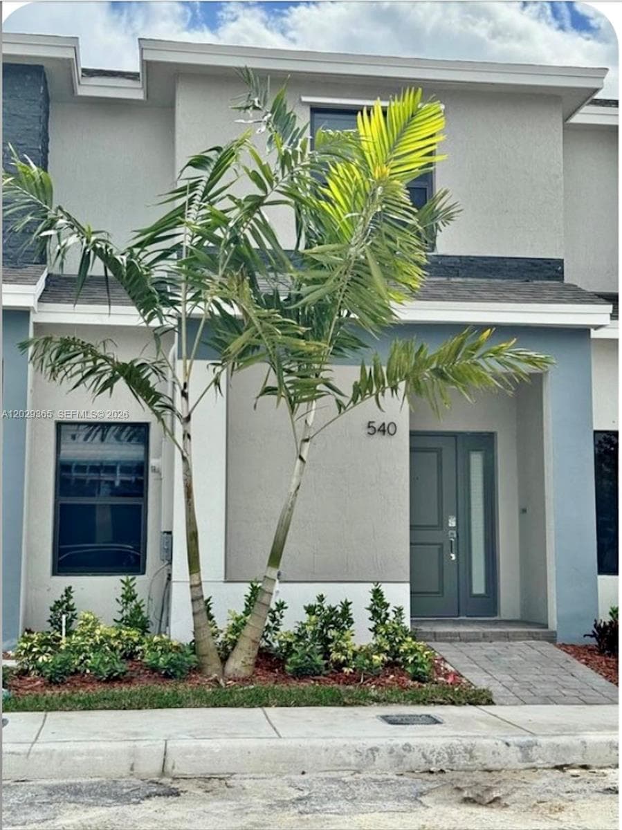 540 NE 1st Dr, Florida City FL 33034 photo 2