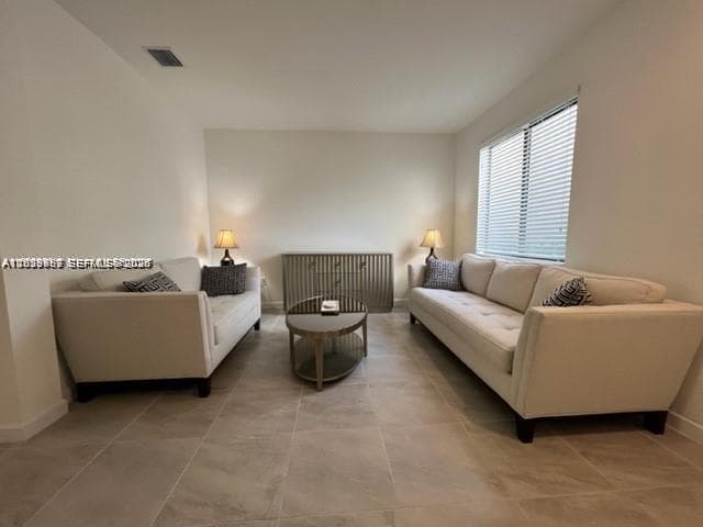 327 NE 208th Ter, Miami FL 33179 photo 2