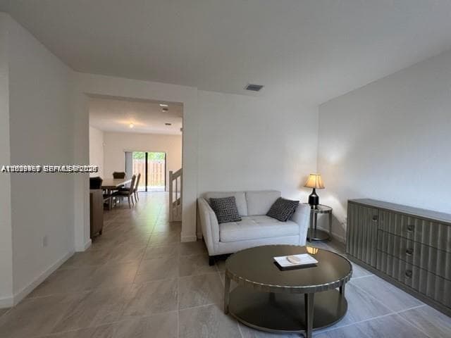 327 NE 208th Ter, Miami FL 33179 photo 3