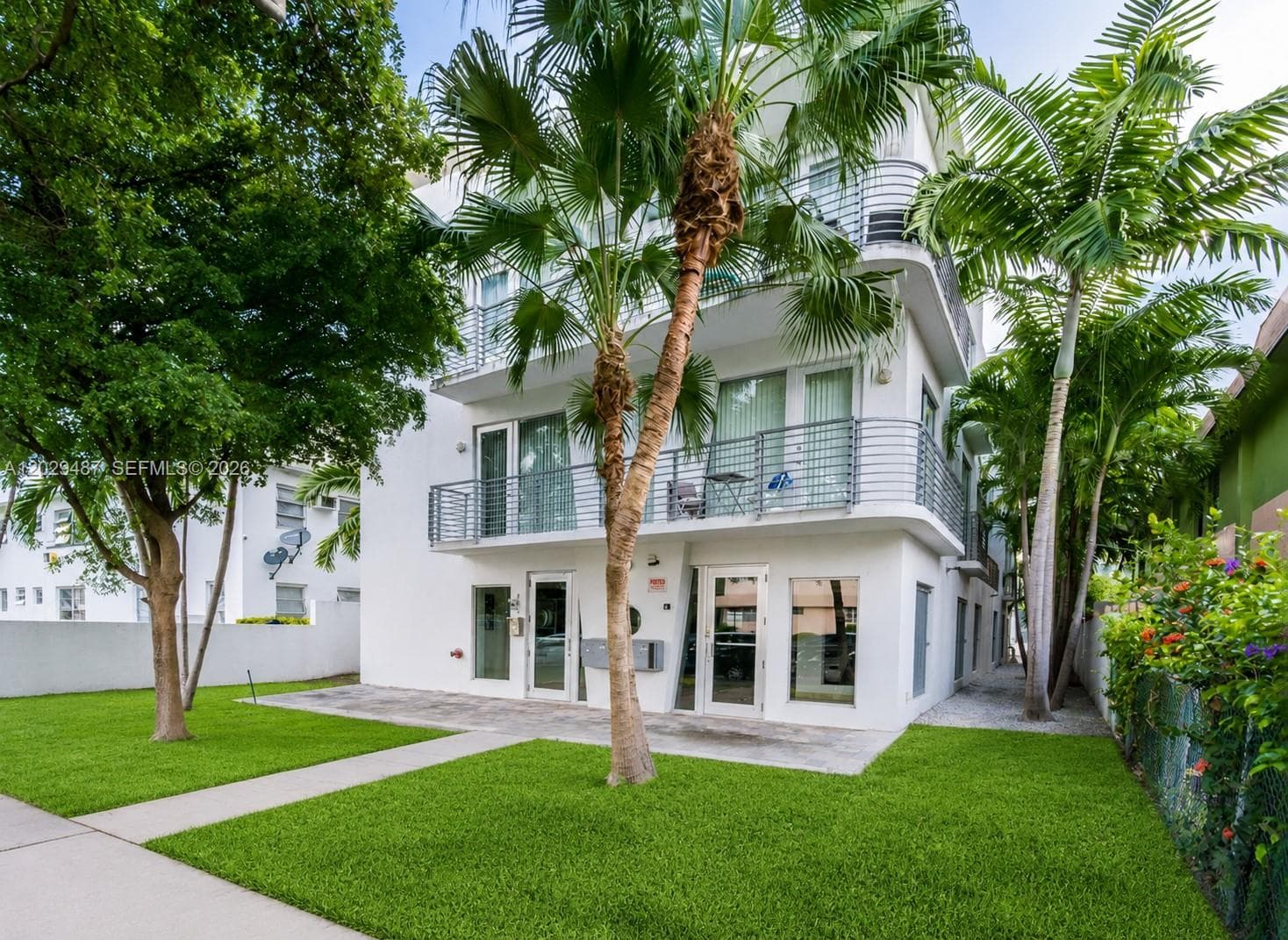 945 Michigan Ave # 5, Miami Beach FL 33139 photo 2