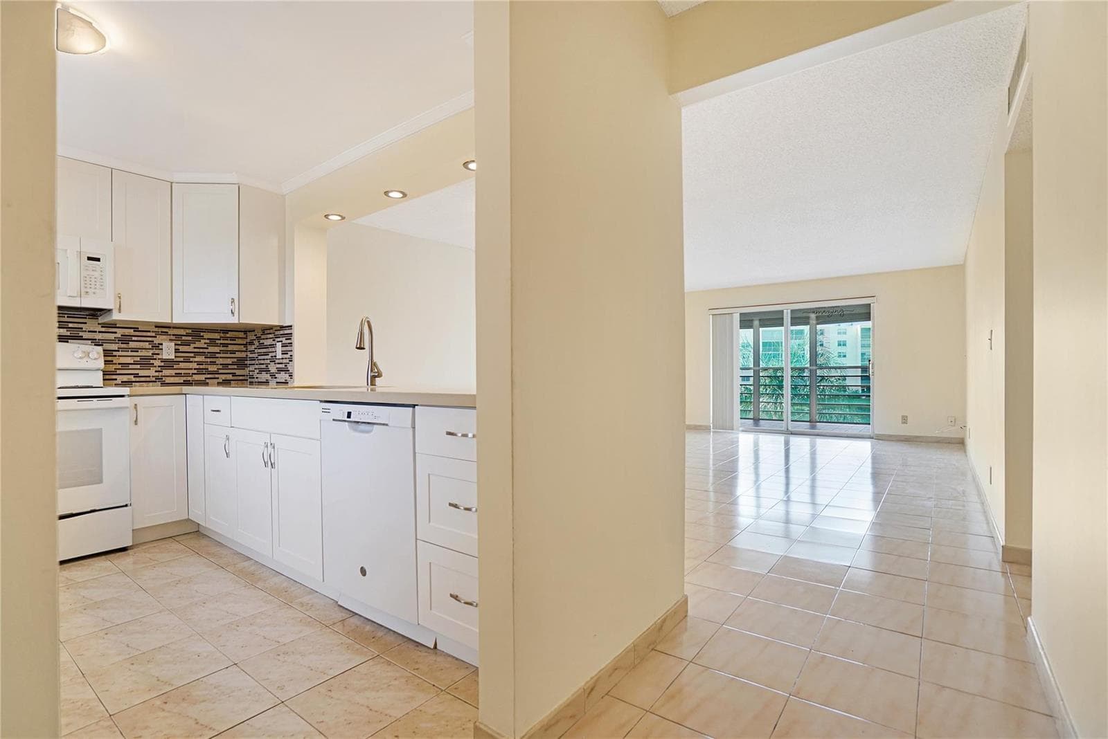 111 SE 3rd Avenue # 306, Dania Beach FL 33004 photo 3