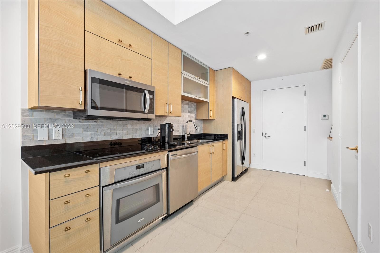 60 SW 13th St # 3414, Miami FL 33130 photo 4