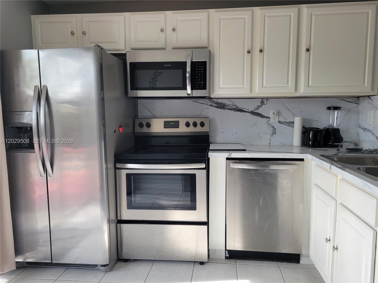 2560 NE 8th Ter, Pompano Beach FL 33064 photo 5