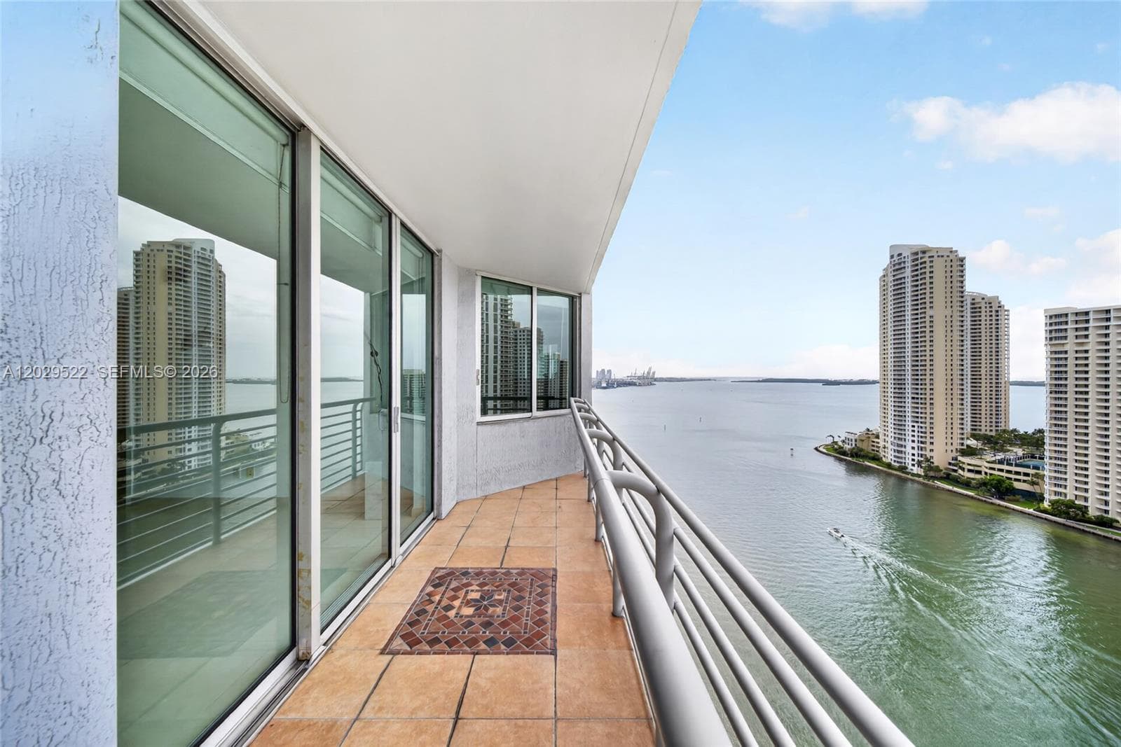 325 S Biscayne Blvd # 2219, Miami FL 33131 photo 3