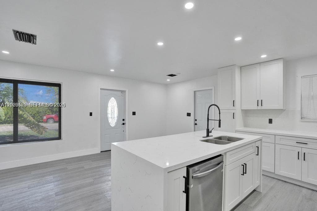1628 NE 7th Ave, Fort Lauderdale FL 33305 photo 4