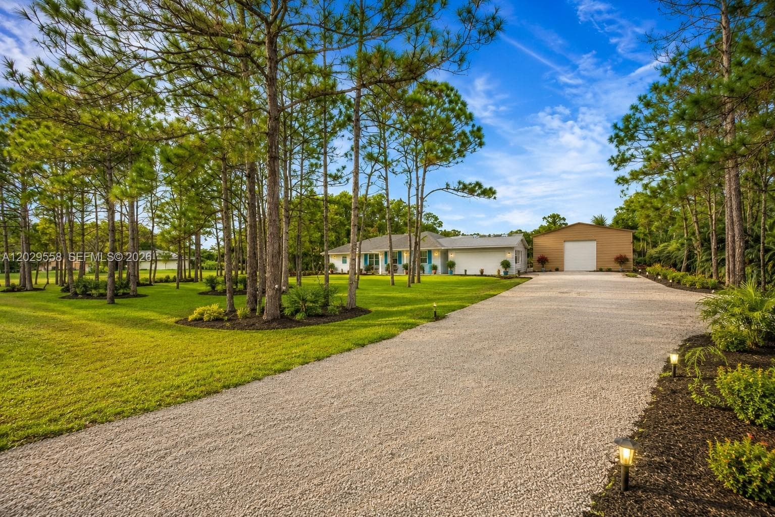 17107 N 84th Ct N, Loxahatchee FL 33470 photo 2