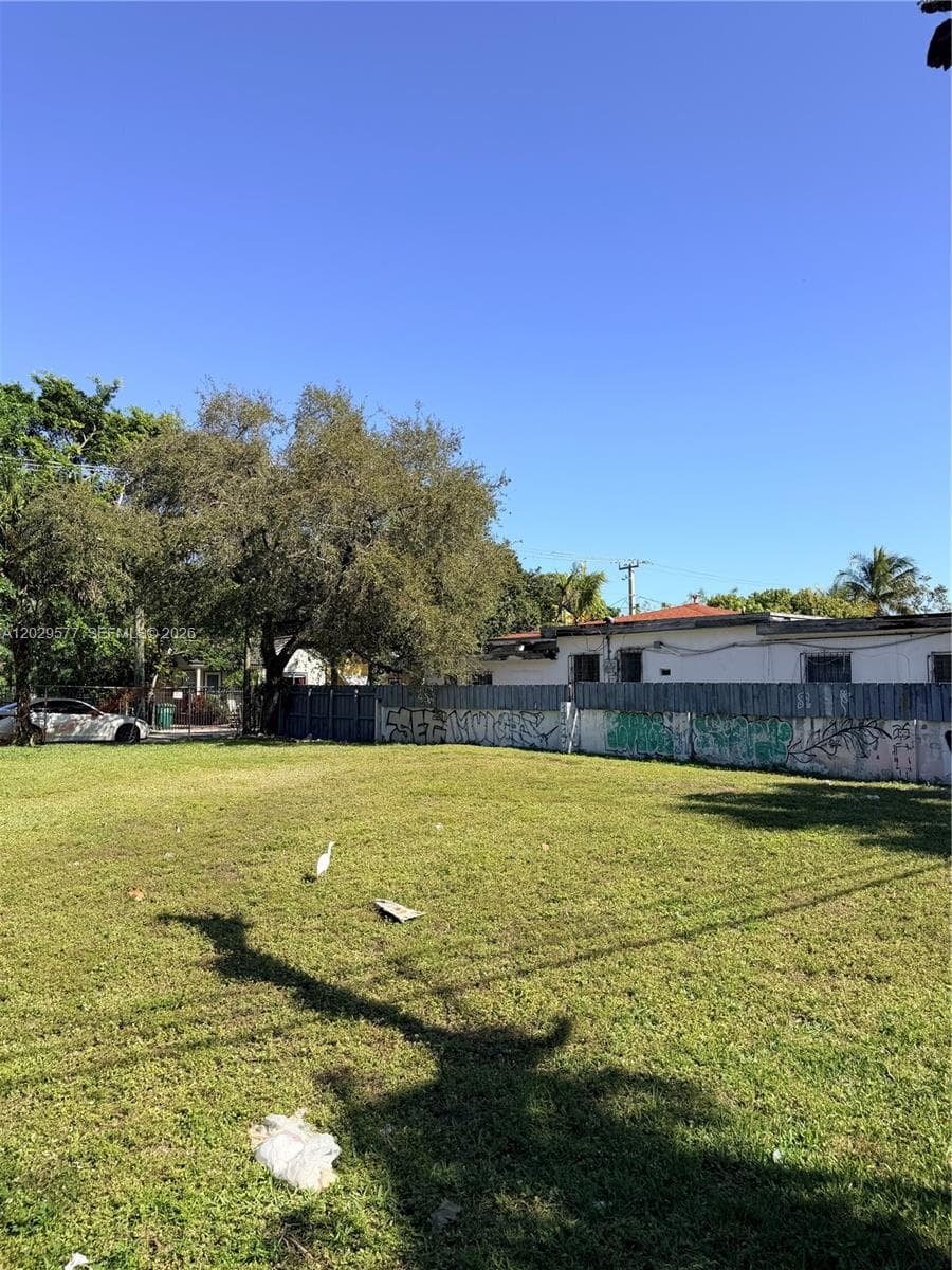 5455 NE 3rd Ave, Miami FL 33137 photo 3