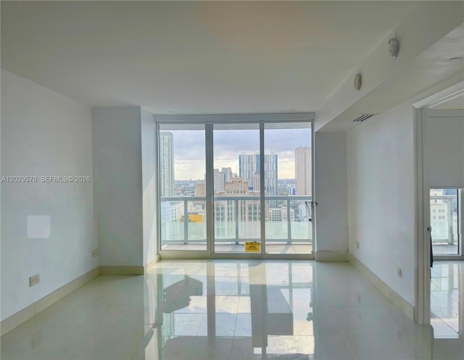 50 Biscayne Blvd # 2707, Miami FL 33132 photo 4