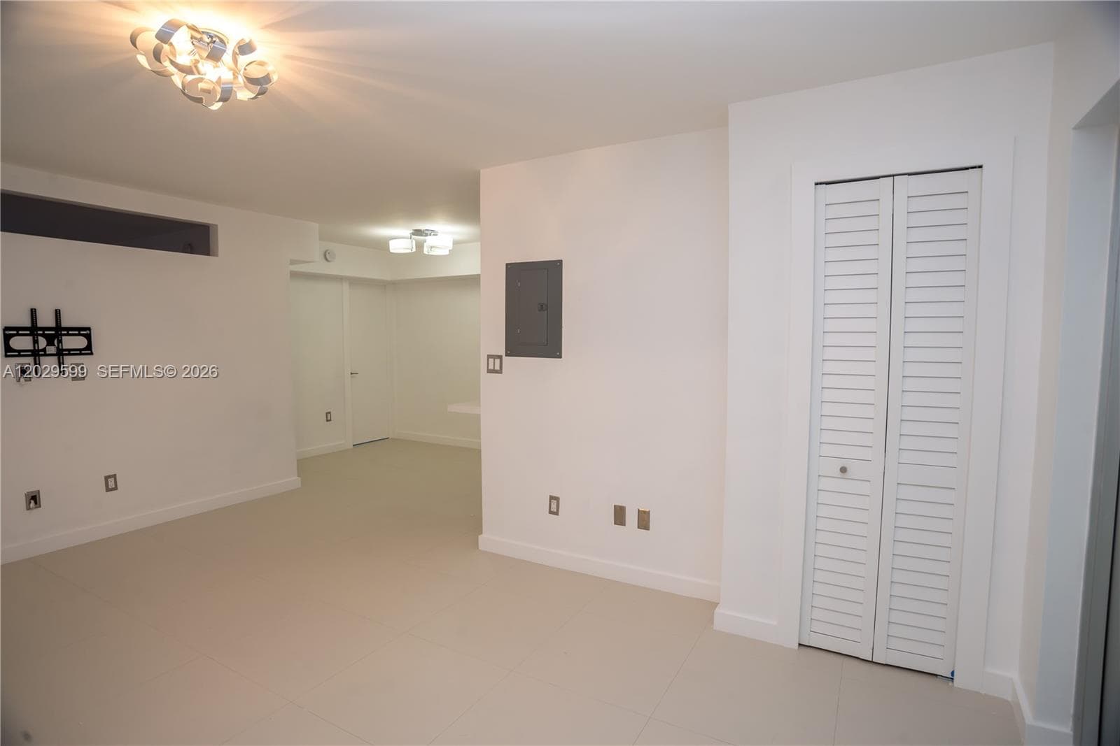 3755 NE 167th St # 8, North Miami Beach FL 33160 photo 5