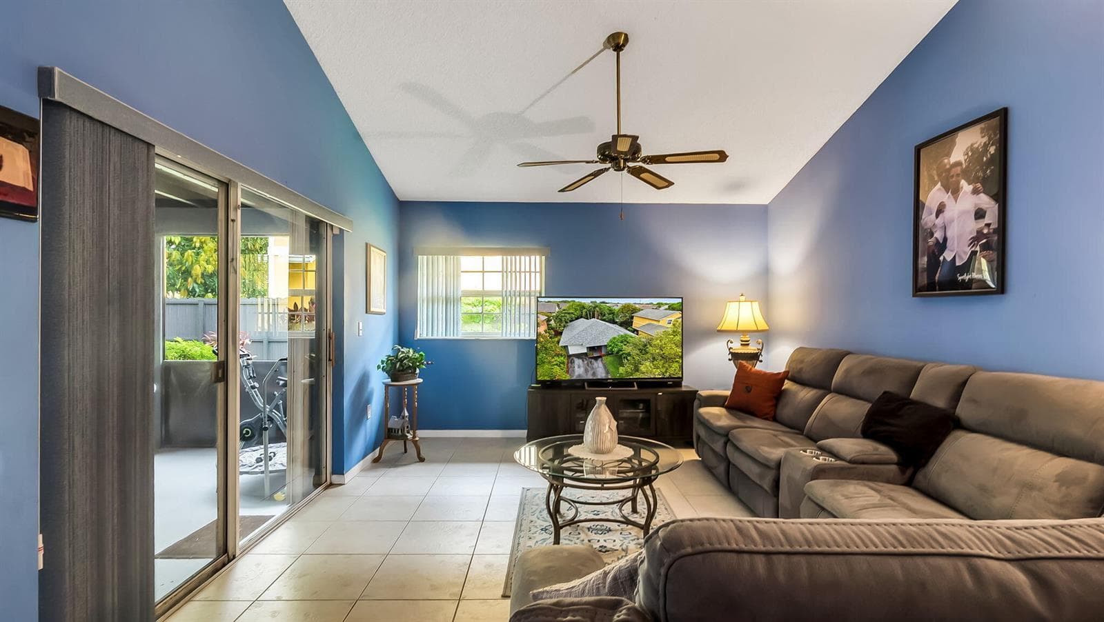 9720 SW 12th Street, Pembroke Pines FL 33025 photo 5