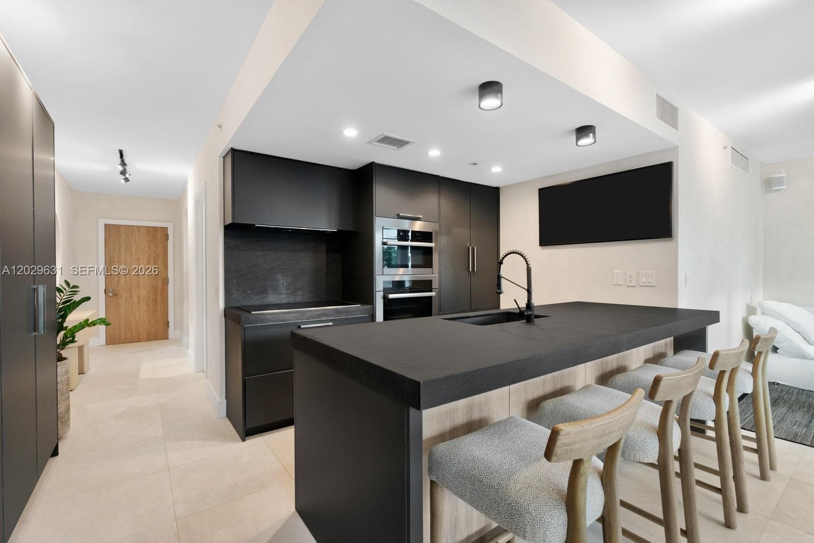 5875 Collins Ave # 501, Miami Beach FL 33140 photo 4