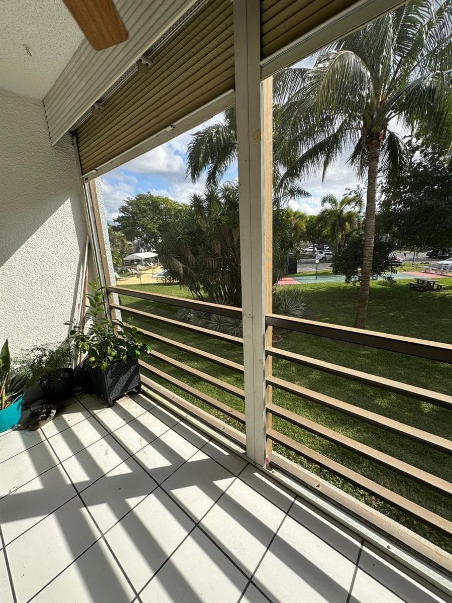 115 Royal Pk Drive # 2g, Oakland Park FL 33309 photo 5