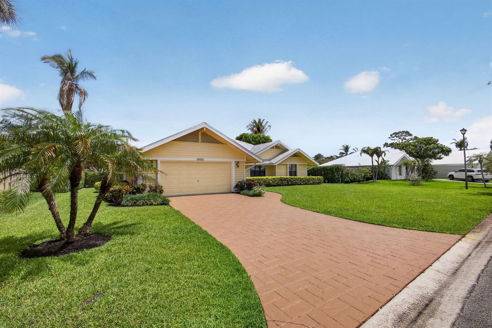 10420 SE Jupiter Narrows Drive, Hobe Sound FL 33455 photo 4