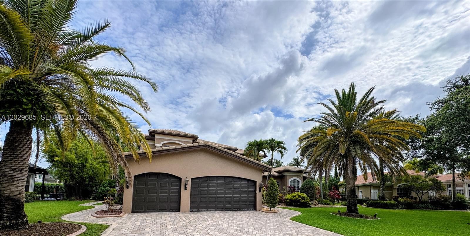 10445 Canterbury Ct, Davie FL 33328 photo 3