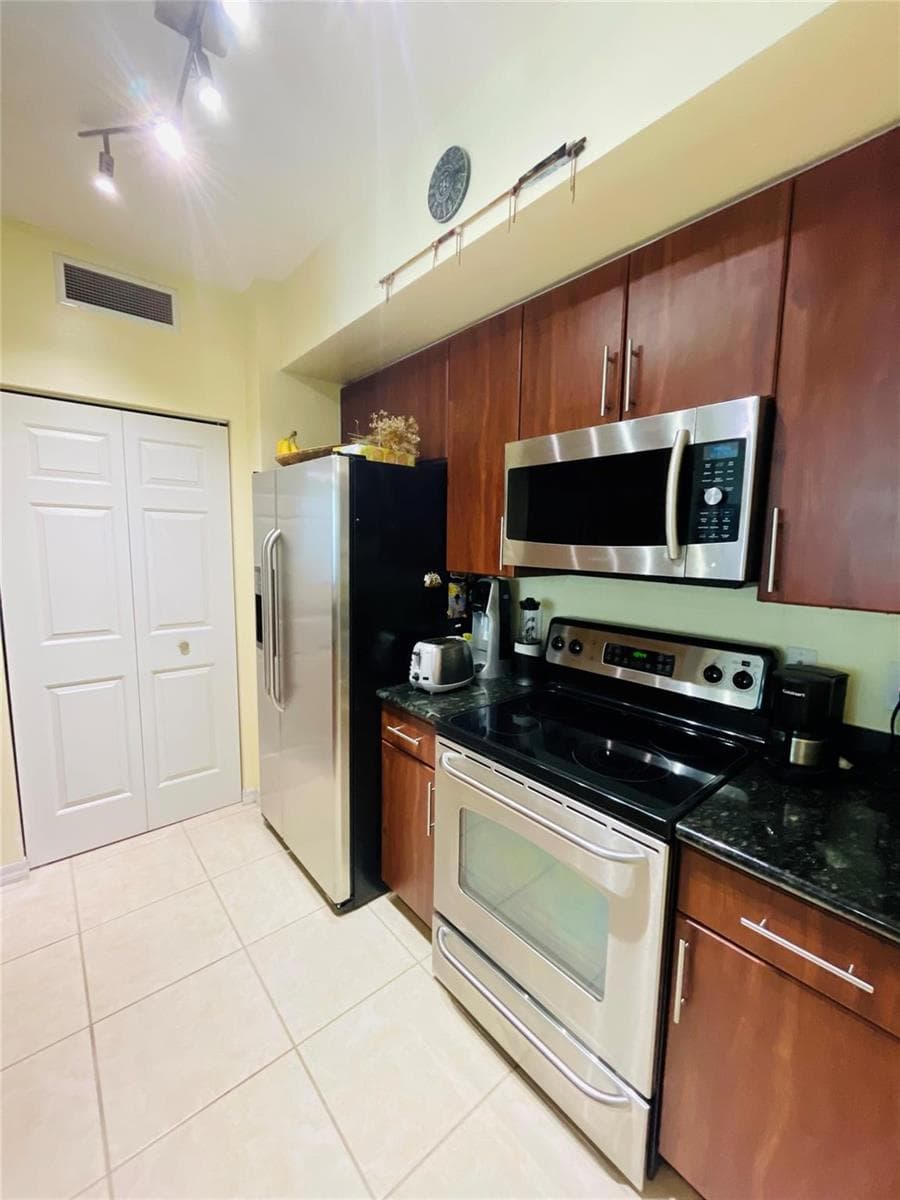 2401 NE 65th Street # 408, Fort Lauderdale FL 33308 photo 3