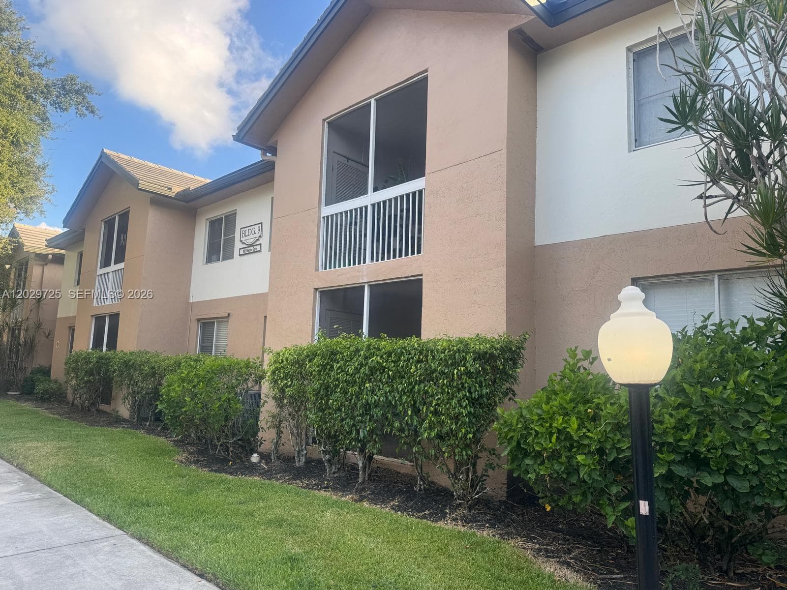 9811 Westview Dr # 913, Coral Springs FL 33076 photo 2