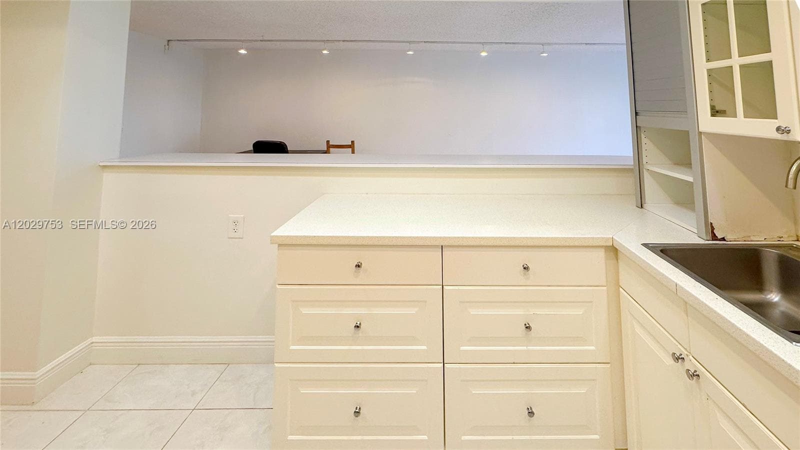 800 Parkview Dr # 323, Hallandale Beach FL 33009 photo 3