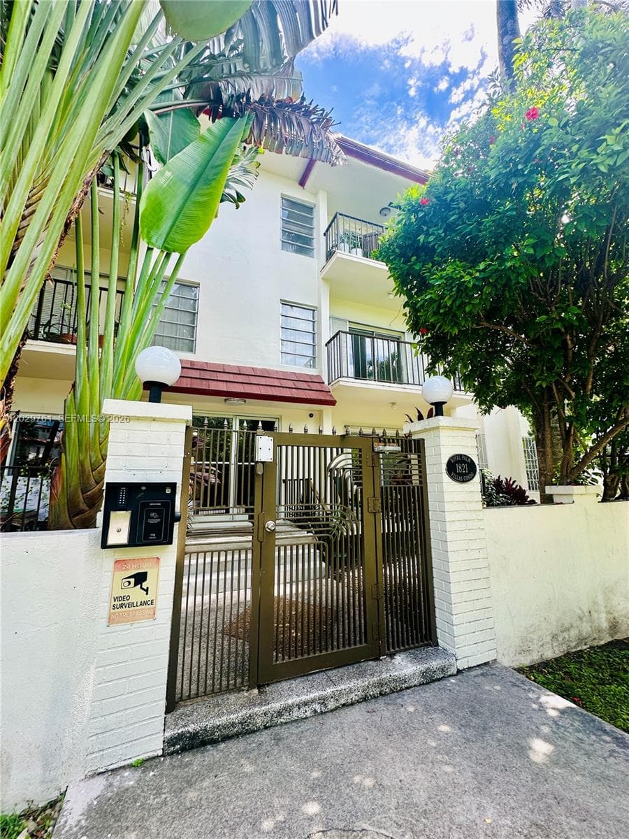 1821 Jefferson Ave # 205, Miami Beach FL 33139 photo 3