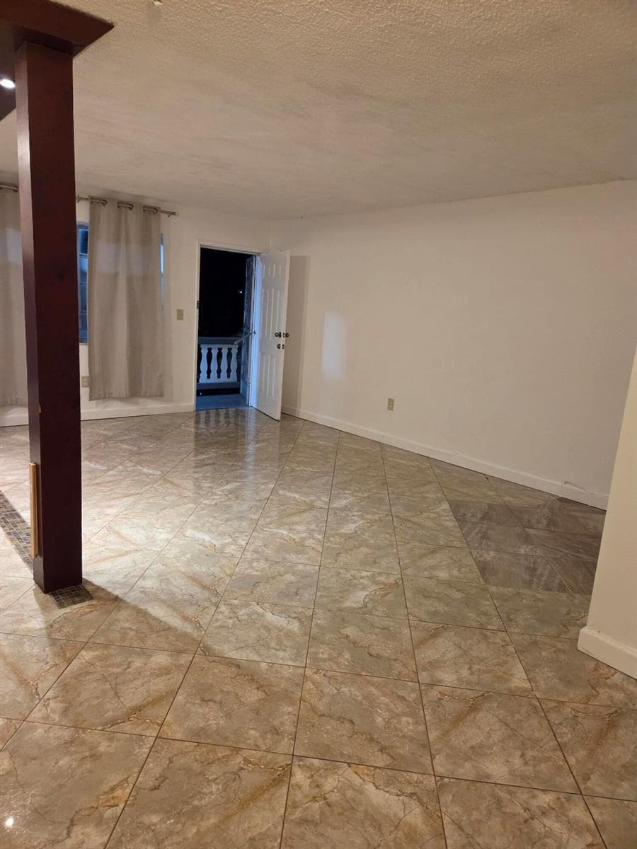 20337 NE 2nd Avenue, Miami FL 33179 photo 5