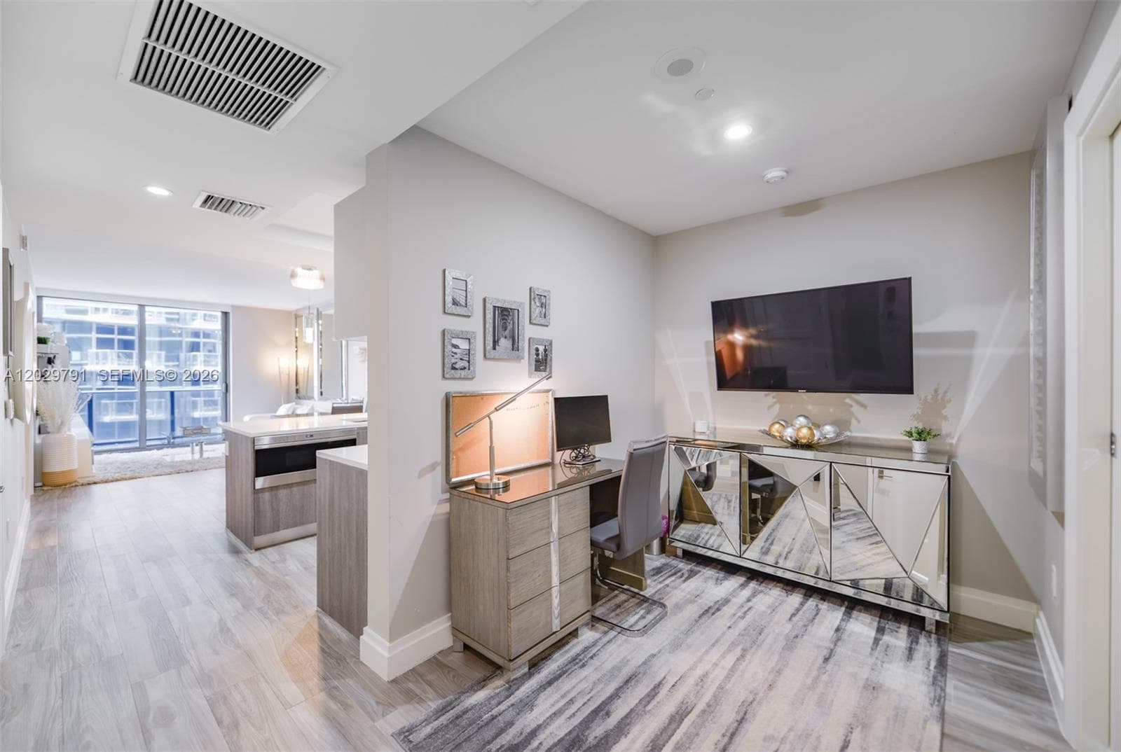 801 S Miami Ave # 3706, Miami FL 33130 photo 2