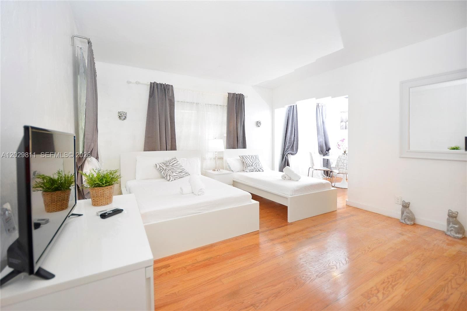 1021 Euclid Ave # 1, Miami Beach FL 33139 photo 2