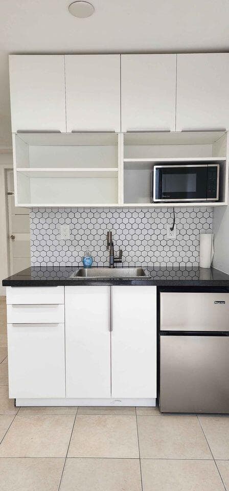 4648 SW 24th Avenue, Dania Beach FL 33312 photo 4