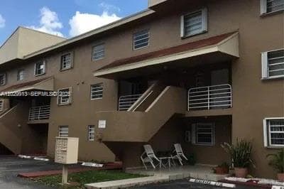 2778 W 60th St # 45, Hialeah FL 33016 photo 3