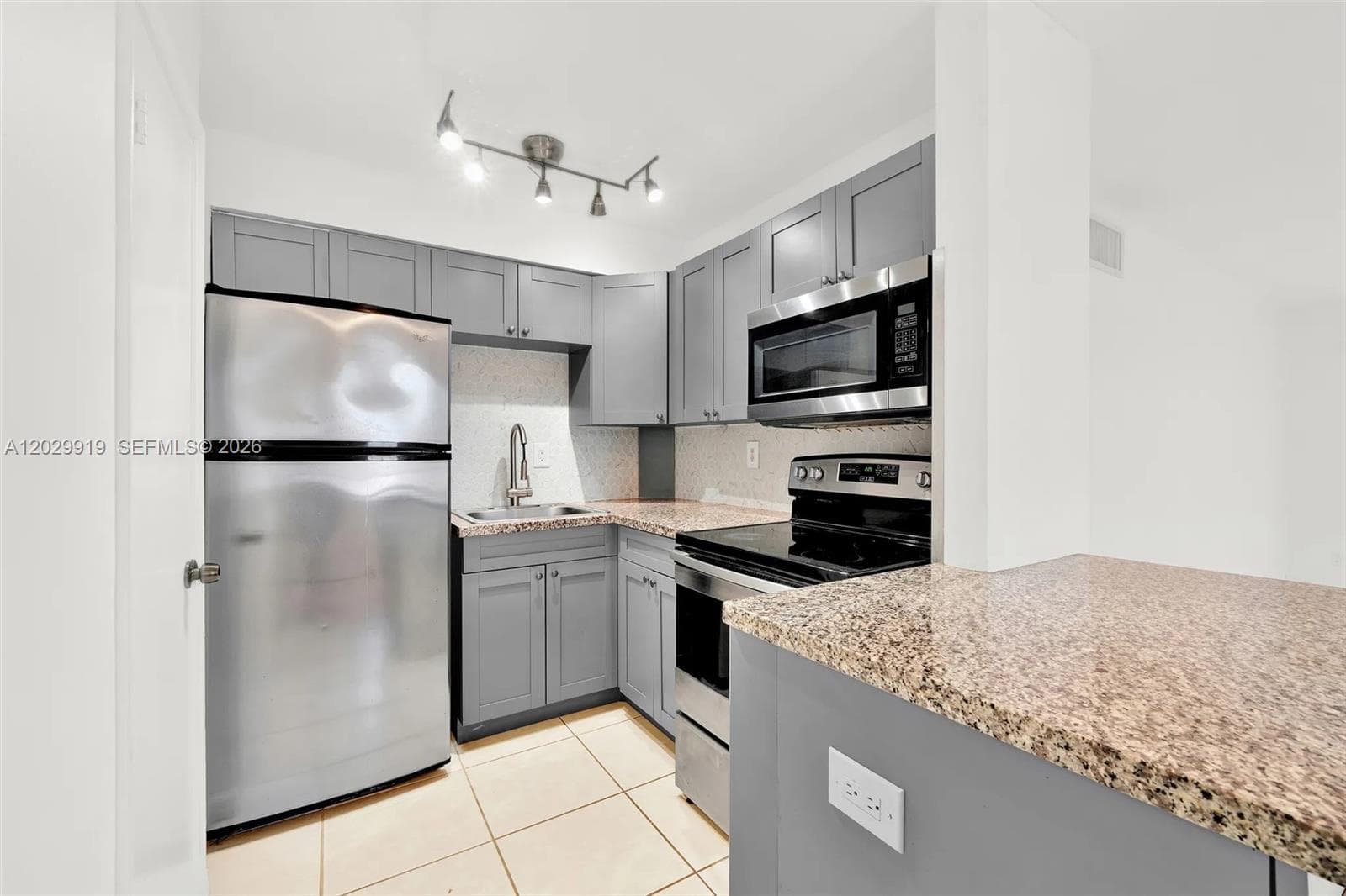 8701 SW 141st St # H6, Palmetto Bay FL 33176 photo 4