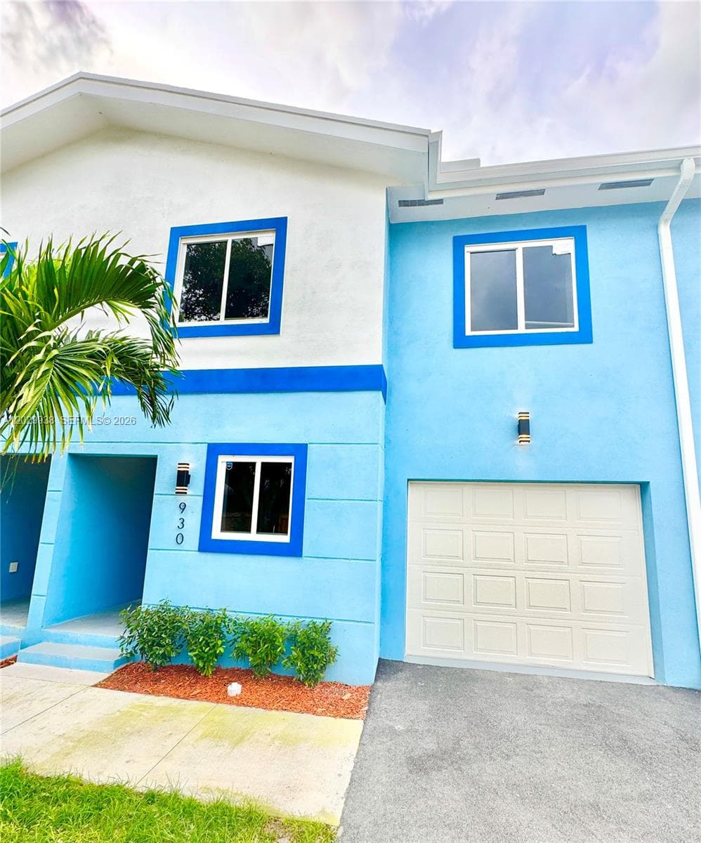 930 NW 2nd St, Fort Lauderdale FL 33311 photo 2