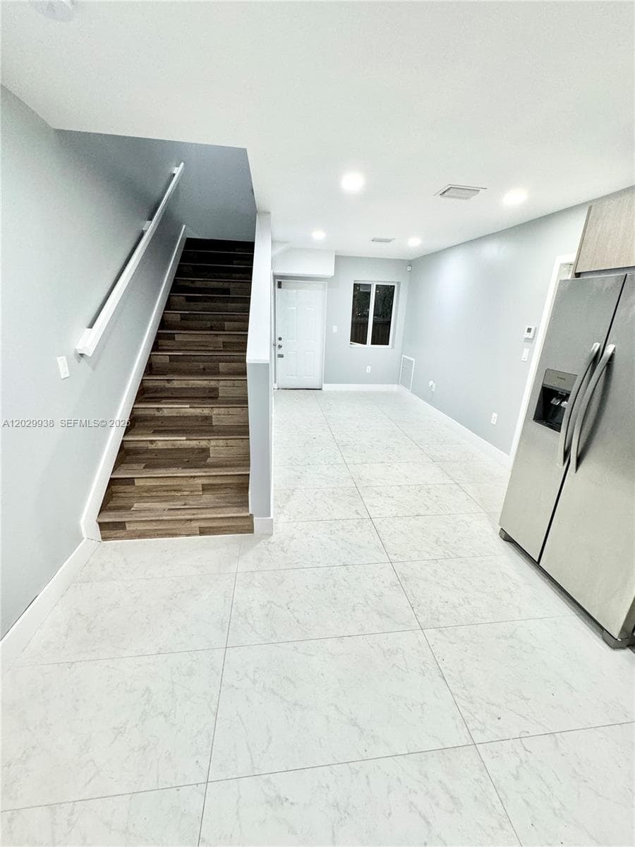 930 NW 2nd St, Fort Lauderdale FL 33311 photo 3