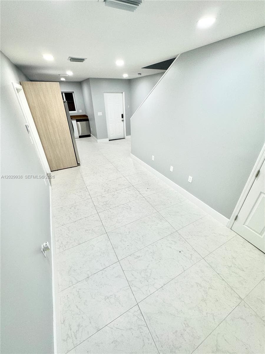 930 NW 2nd St, Fort Lauderdale FL 33311 photo 5