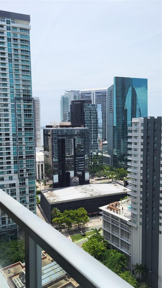 1111 SW 1 AV, Miami FL 33130 photo 3
