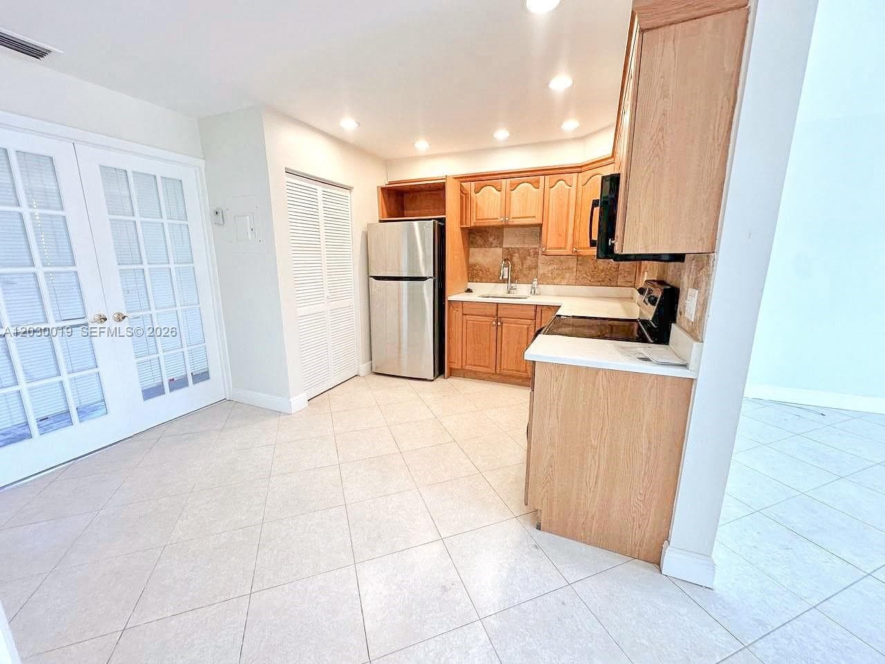 2175 NE 56th St # 110, Fort Lauderdale FL 33308 photo 3