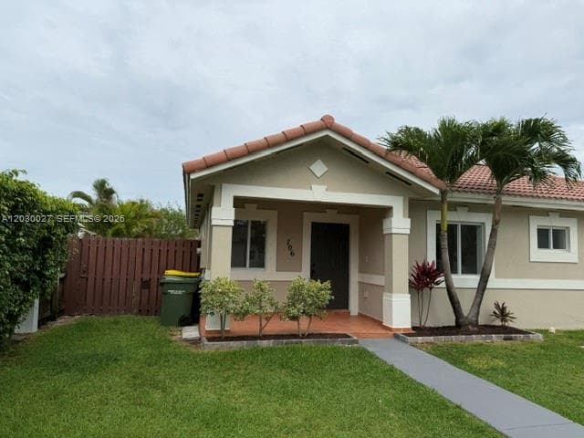 706 SE 14th Ave, Homestead FL 33033 photo 2