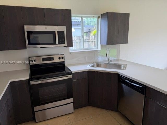706 SE 14th Ave, Homestead FL 33033 photo 3