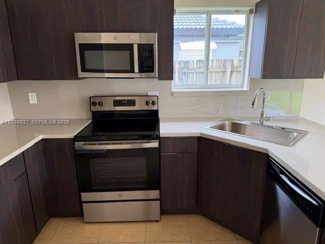 706 SE 14th Ave, Homestead FL 33033 photo 4