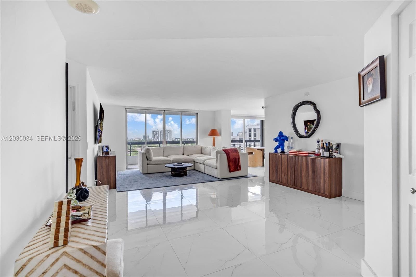 3500 Mystic Pointe Dr # 1205, Aventura FL 33180 photo 2